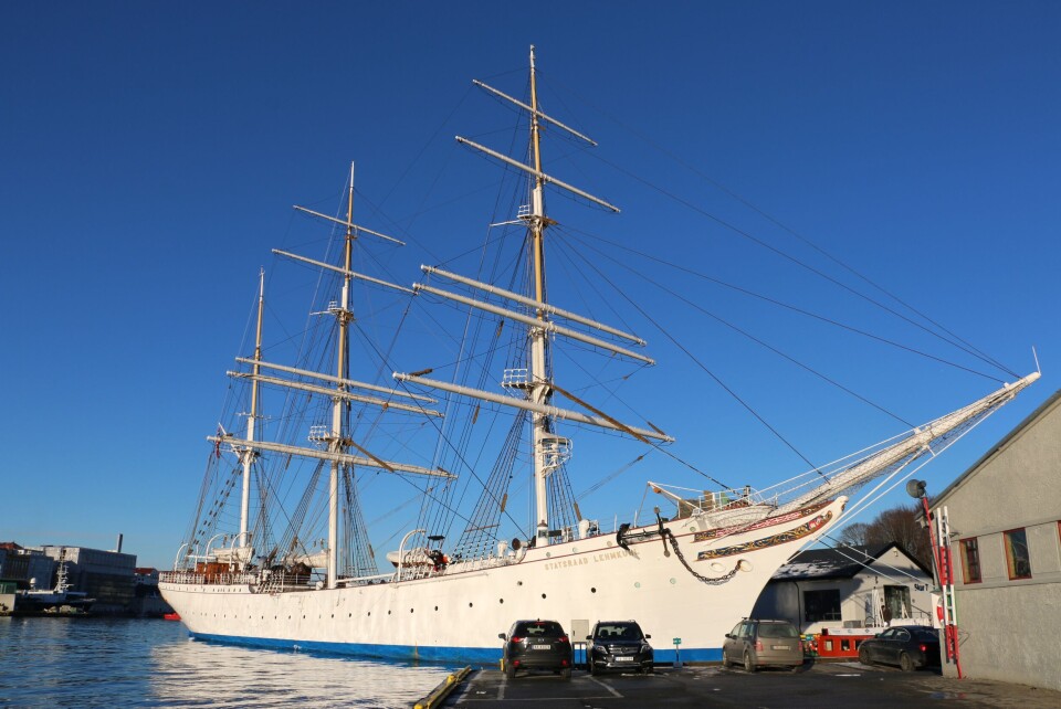 'Statsraad Lehmkuhl' på tokt med den nederlandske marinen