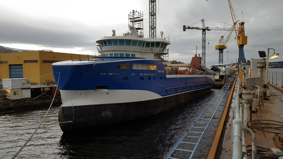 'Gåsø Jarl' under arbeid ved Fiskerstrand Verft. Foto: Fiskerstrand Verft