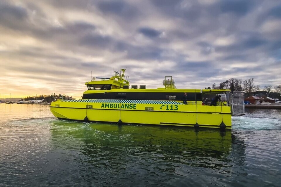 Kewatec Aluboat har overlevert den nye ambulansebåten «Austevolljenta» til Buksèr og Berging. Foto: Kewatec Aluboat