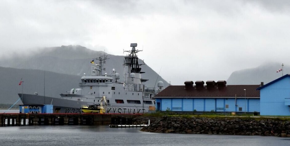 KV «Jan Mayen» nærmer seg, og en løsning må på plass.