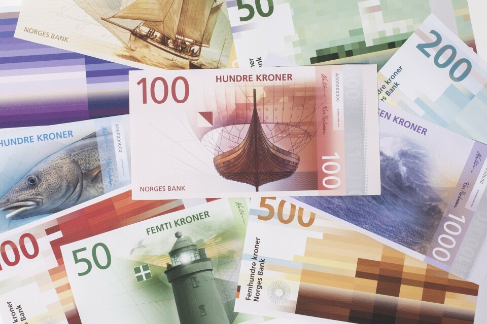 Hundre kroner her og hundre kroner der, det blir fort penger av det ja. ESA har den gunstige norske ordningen med lavere selskapsskatt for rederiene til vurdering. Foto: Nils S. Aasheim/ Norges Bank