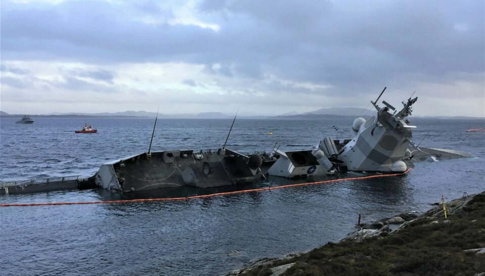 Bildet viser KNM Helge Ingstad etter kollisjonen med et tankskip i november 2018.