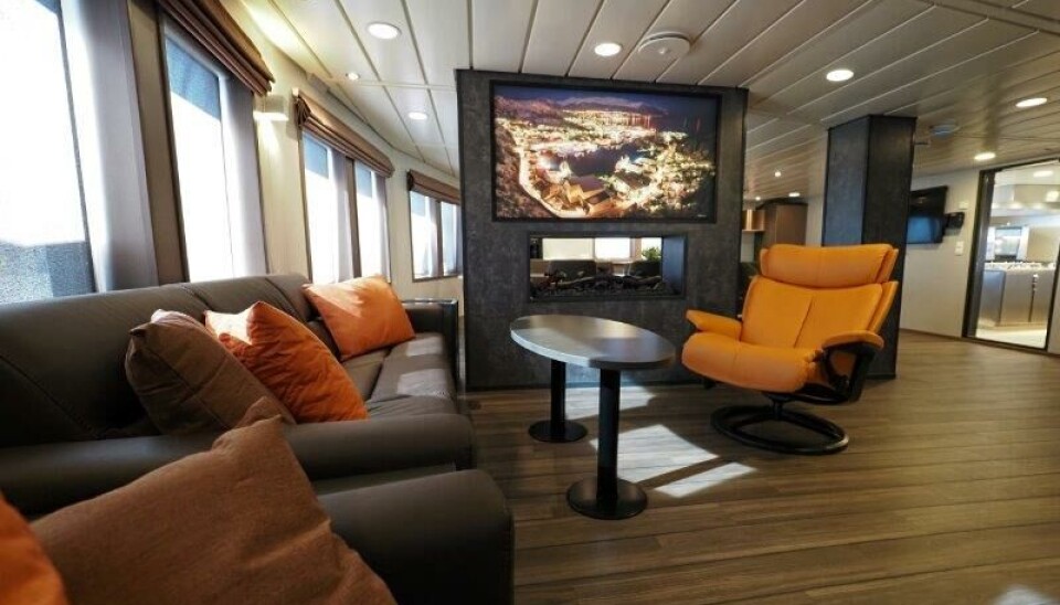 Maritime Montering har stått for innredningen om bord med flotte møbler fra Ekornes.