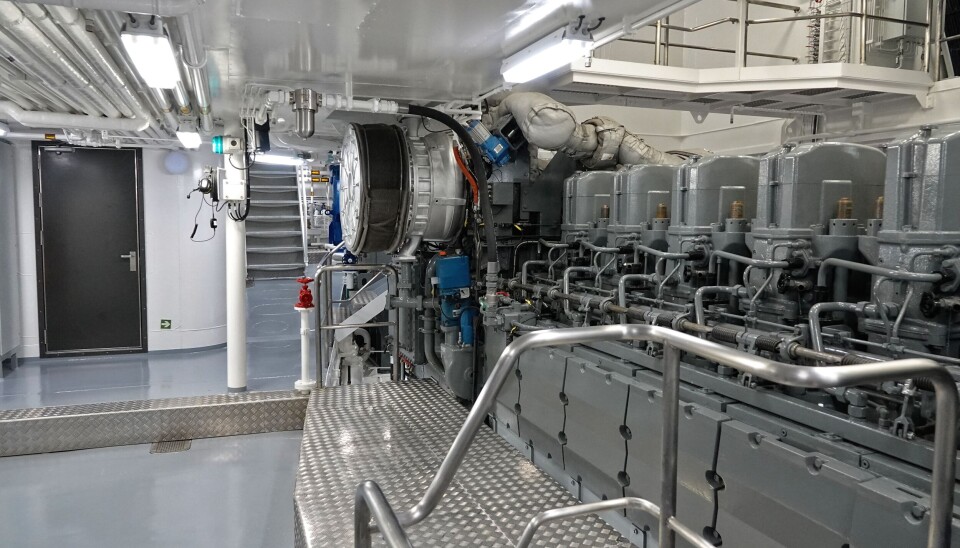 Hovedmotoren er av typen ABC 6DL36, 3955 kW.
