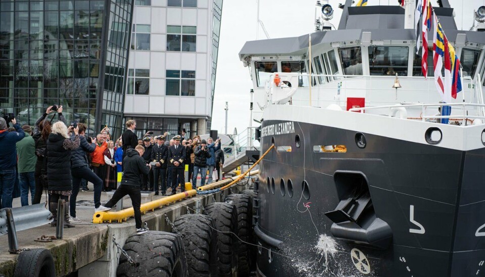 Mari Sundli Tveit, direktør i Norges forskningsråd, fikk æren av å døpe «Prinsesse Ingrid Alexandra».