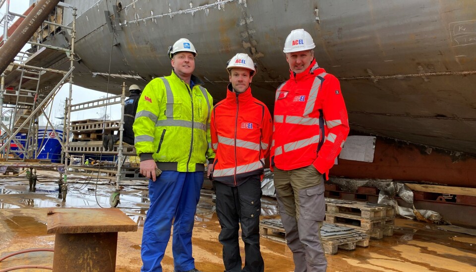 Kaptein Austin Daley: General Manager Labrador Marine Inc., Vegard Lunde Olsen, ACEL: formann på Astron W., Guttorm Olsen, ACEL: anleggsleder Fiskerstrand Verft Kaptein Austin Daley: General Manager Labrador Marine Inc., Vegard Lunde Olsen, ACEL: formann på Astron W., Guttorm Olsen, ACEL: anleggsleder Fiskerstrand Verft