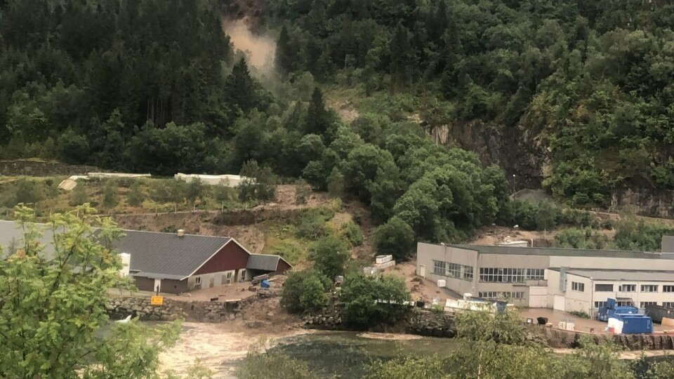 Brødrene Aa i Hyen fikk jordraset inn på verftsområdet. Foto: Tor Øyvin Aa