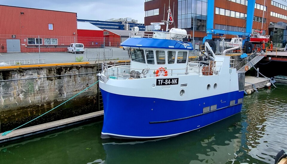 Litt forsinket er «Moddy II» overlevert fra Mundal Båt til Nergård Fjordtrål.