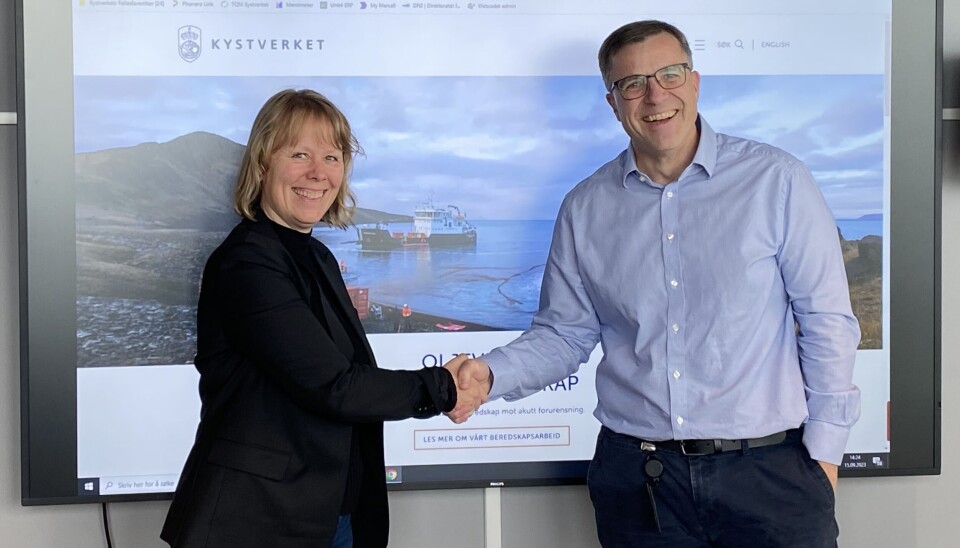 Safepaths daglige leder Sidsel Sæterøy og Kystverkets Trond Røren, Avdelingsleder RFS (rederi, fyr og sjømerking).