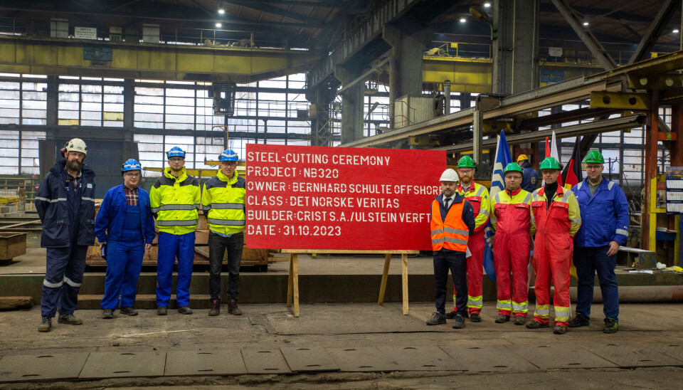 Frå venstre; Jakub Sobotko, project manager, CRIST - Rafal Wydmuch, BSM Poland Director - Right: Ole Osnes Gjerde, skrogsjef, Ulstein Verft.