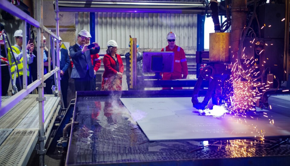 Det er tradisjon med en markering for alle verftsansatte ved oppstart av arbeidet.