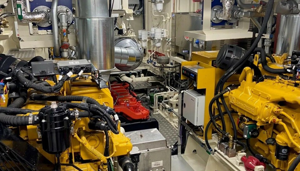 I maskinrommet er det installert to Scania motorer fra Nogva Motorfabrikk.