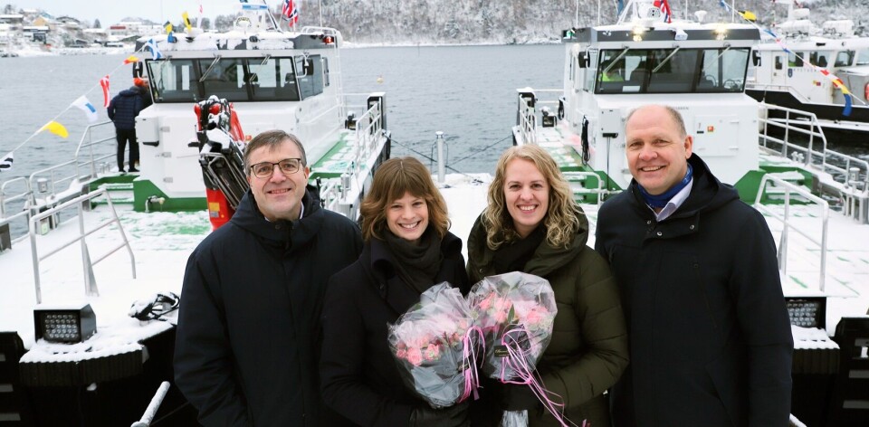 Fra venstre: Avdelingsleder for rederi, fyr og sjømerker Trond Røren, gudmor Nora Helen Lund Lyngra, gudmor Therese Ekornåsvåg og direktør for transport, havn og farlei Sven Martin Tønnessen.