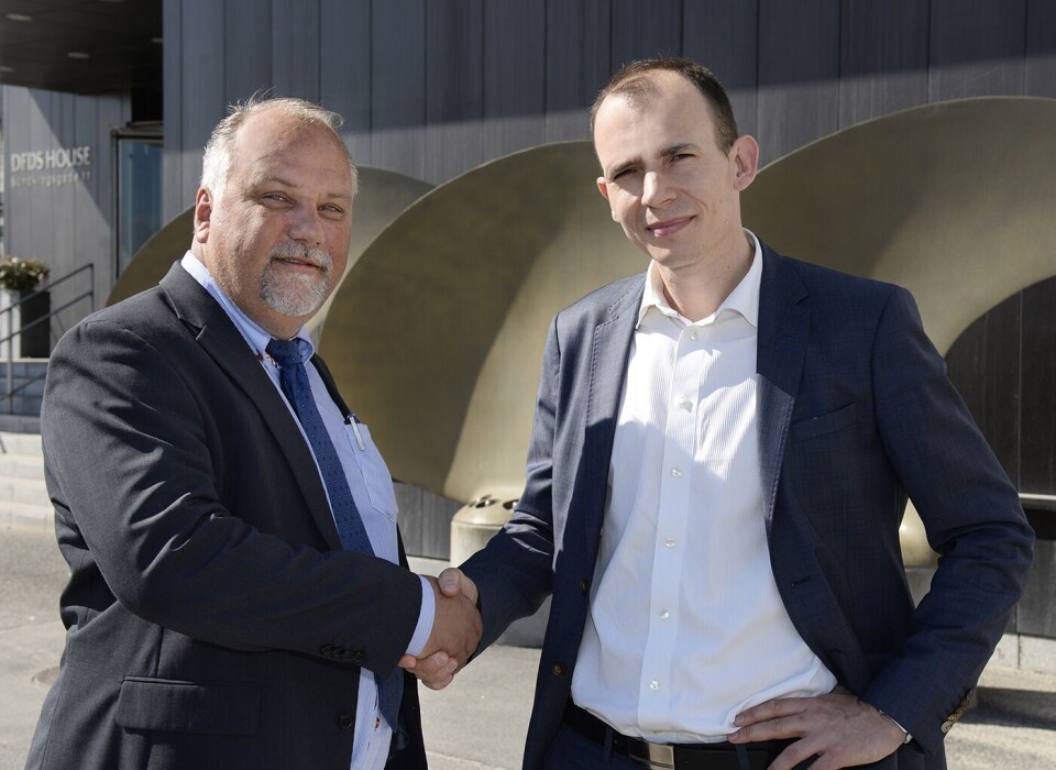 Kasper Moos, Vice President of DFDS (right) and Kim Wiese, LR’s Marine Business Development Manager for Denmark.