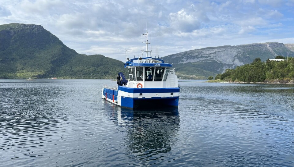 Arbeidsbåten «Njord» er overlevert fra Grovfjord Mek. 2.0 til Lofoten Sjøprodukter. Foto: Grovfjord Mek. 2.0