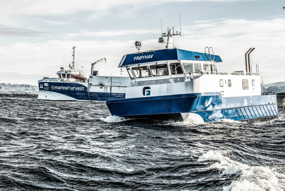 'Frøy Fighter' og 'Frøyhav' ute på jobb. Foto: Frøy Akvaservice