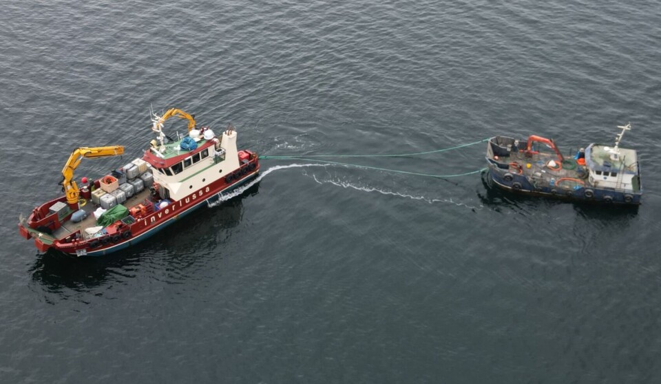 «Julie Anne» under slep etter å ha blitt hevet fra havbunnen 20 meter under overflaten.