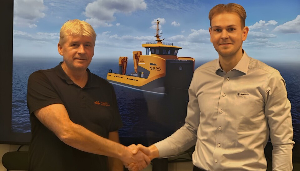 Daglig leder Nærøysund Aquaservice, Brynjar Karlsen og salgssjef region midt i Moen Marin, Michael Kristiansen.