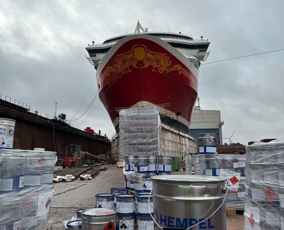 – Vi har levert dette systemet til over 5.000 skip globalt. Nå ser vi at hele flåter verden over går over til denne typen produkter, sier Hempels representant.