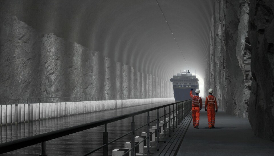 Illustrasjonen viser hvordan skipstunnelen vil se ut innvendig. På hver side er det en 3,5 meter bred fendret ledekonstruksjon. Dette er mest for at ikke brovingene på båtene skal ta borti tunnelveggene, men feltet kan i tillegg kan brukes ved eventuell evakuering, og har dermed status om rømningsvei.