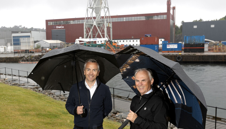 Administrerende direktør Øystein Sunde Pedersen i Global Ocean Technology (til venstre) overtar nå OneCo Ocean og deres anlegg i Kristiansand. Her sammen med konsernsjef Tore Sjursen i OneCo.