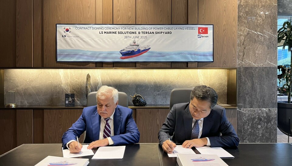 Styreleder i Tersan Shipyard, Nurettin Paksu, og administrerende direktør i LS Marine Solution, Kim Byung-ok.