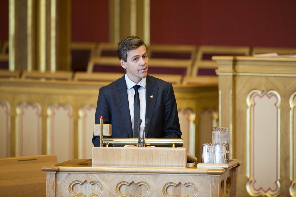 Samferdselsminister Knut Arild Hareide (KrF) sender ut et nytt forslag på høring om språkkrav. Foto: Stortinget/Peter Mydske