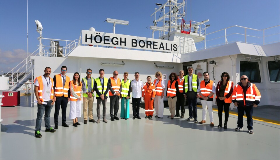 Representanter fra Höegh Autoliners og samarbeidspartnere samlet om bord på «Höegh Borealis» i forbindelse med markeringen av Aurora Class-programmet.