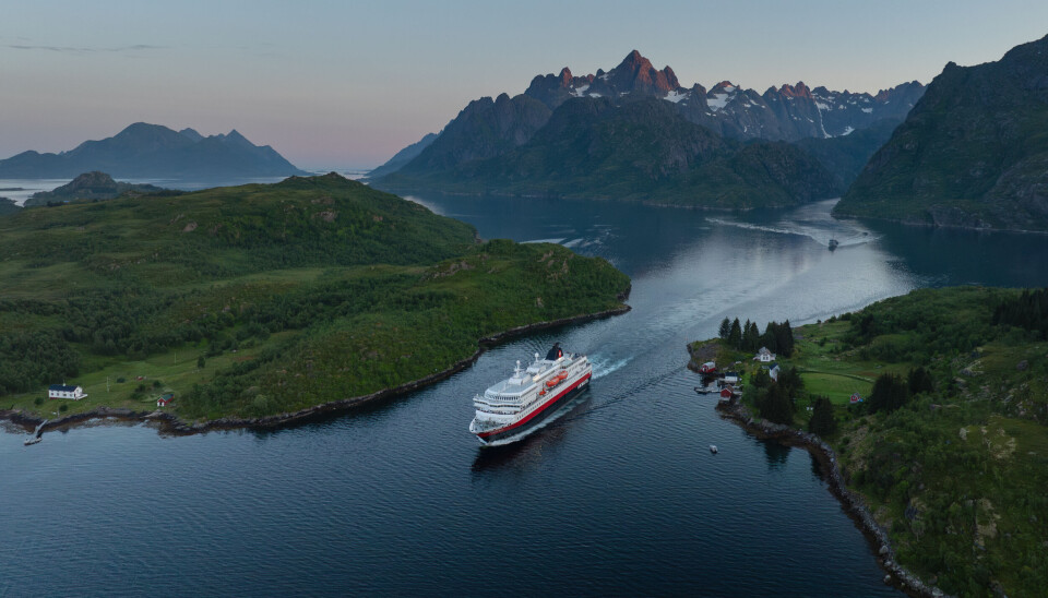 MS «Richard With» i Svartsundet, like ved Trollfjorden i Nordland