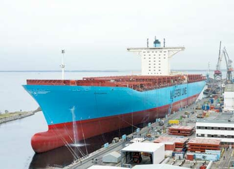 Det er enorme dimensjoner over Lindø-verftets byggnummer 209, «EDITH MÆRSK», her fotografert ved verftets utrustningskai.