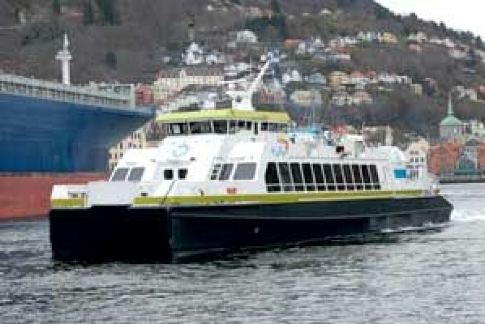 “Teisten” er en hurtigbåt fra Fjellstrand AS, omtalt i Skipsrevyen 6/2006. Designet er Nautica Commuter 33. Foto: Bjørn Ottosen