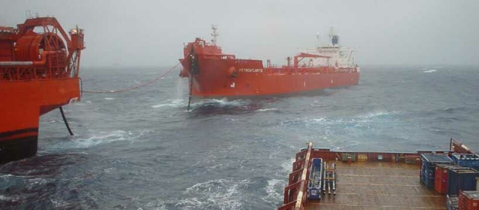 Shuttle tankers skal operere i all slags vær. Foto:patrix.dk