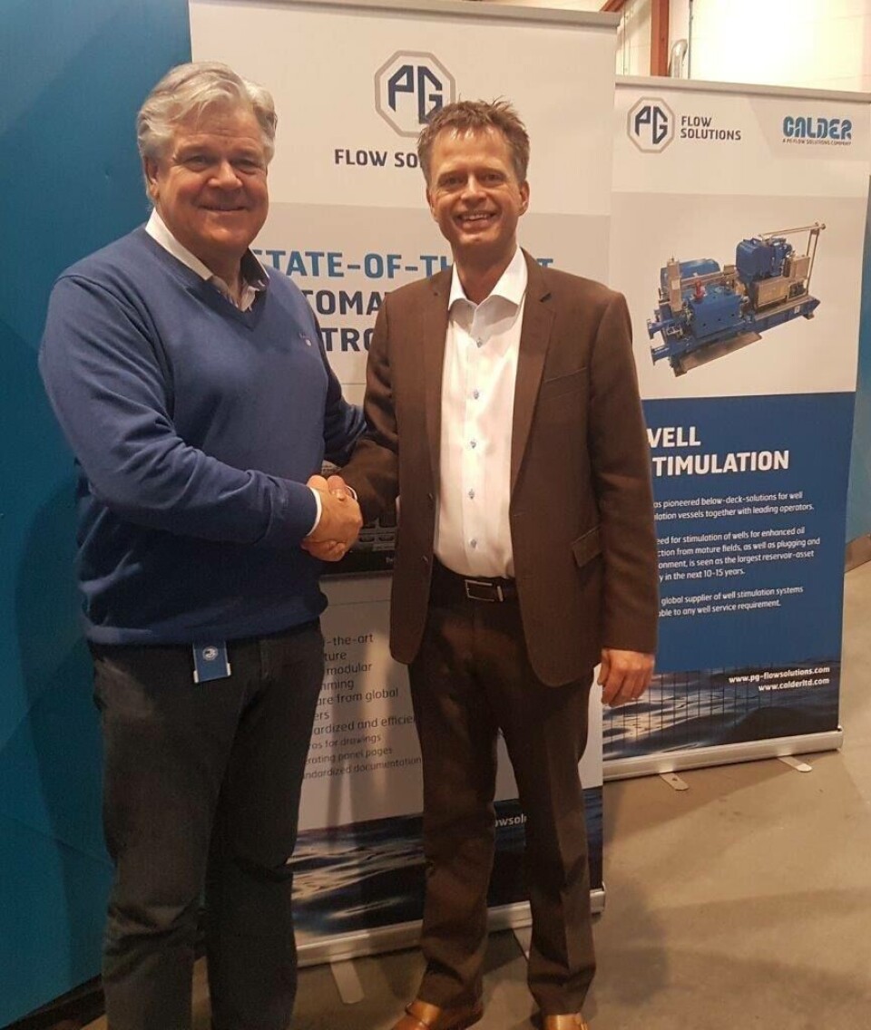 Fra venstre: avtroppende konsernsjef Roy Norum og etterfølger Steve Paulsen. Foto: PG Flow Solutions