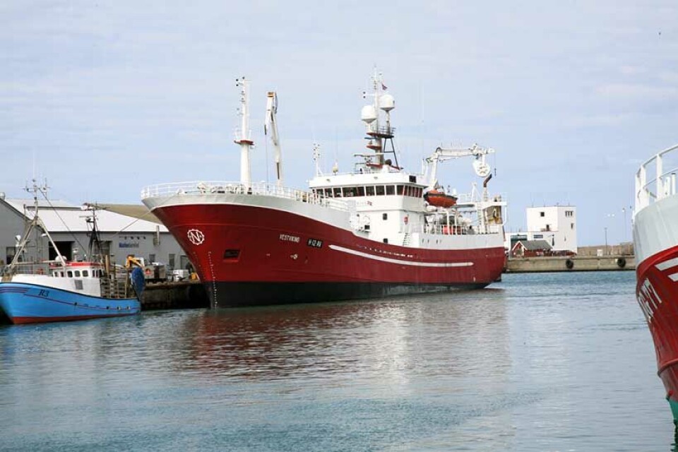 M/V “Vestviking” ved kaj i Hirtshals. Bilder: MarineShaft