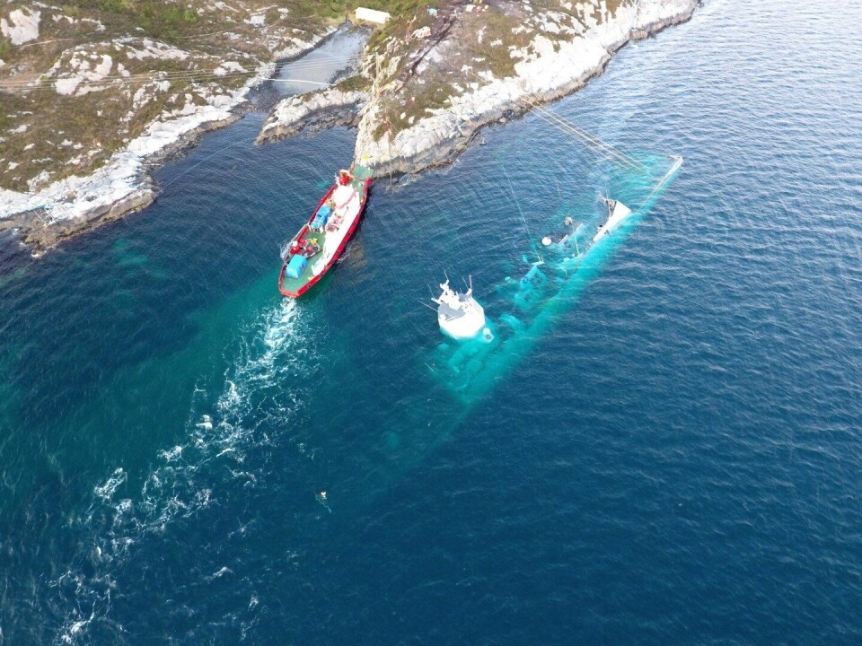 «Helge Ingstad» i Hjeltefjorden. Foto: Sjøforsvaret