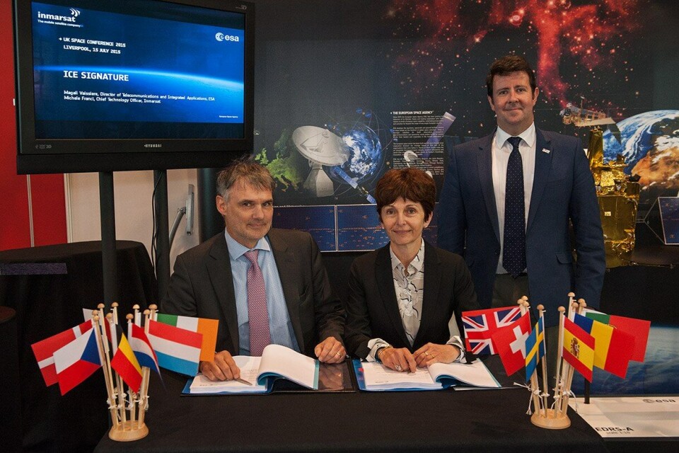 Photograph shows (left to right) Mr Michele Franci, Chief Technology Officer, Inmarsat; Ms. Magali Vaissiere, ESA’s Director of Telecommunications; and Integrated Applications and (standing) Mr Chris Castelli, Director for Programmes at the UK Space Agency. Photo: Max Alexander/UK Space Agency
