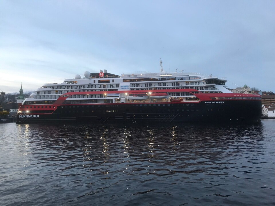 Endelig en positiv nyhet for Hurtigruten. Tre smittefrie skip. Foto: Hurtigruten.