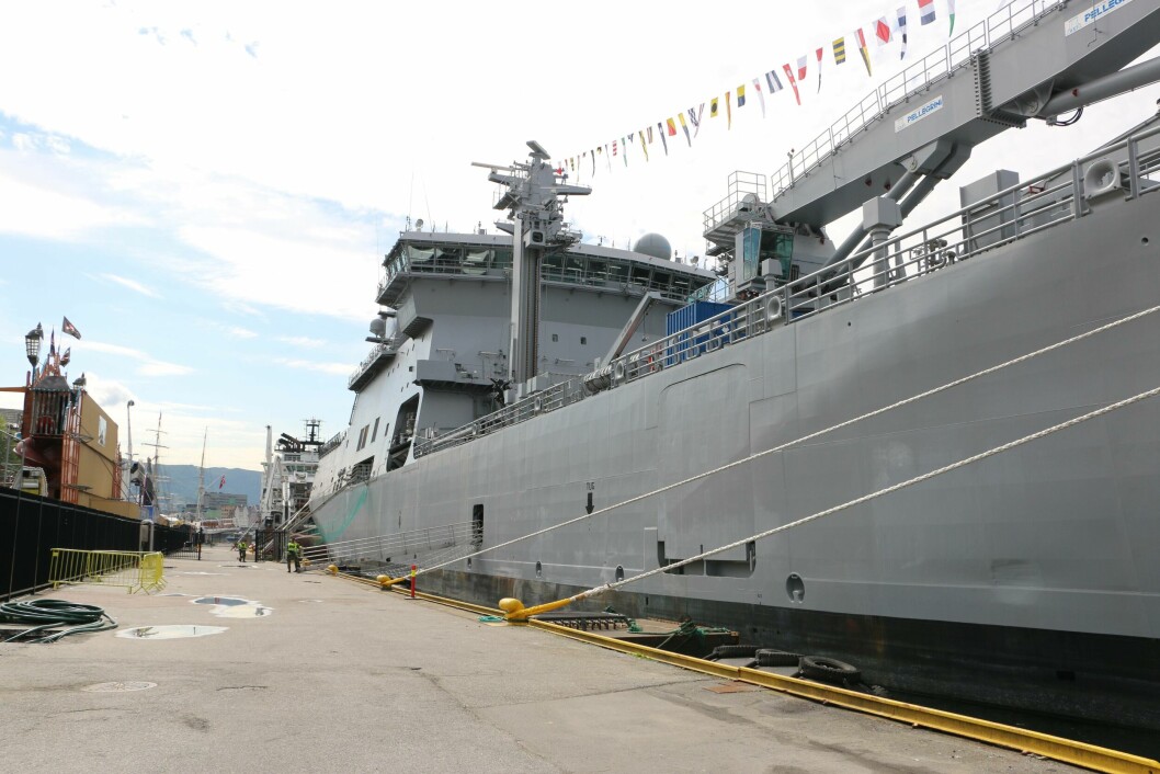 Marinens nye stolthet KNM «Maud» ble døpt i Bergen tirsdag