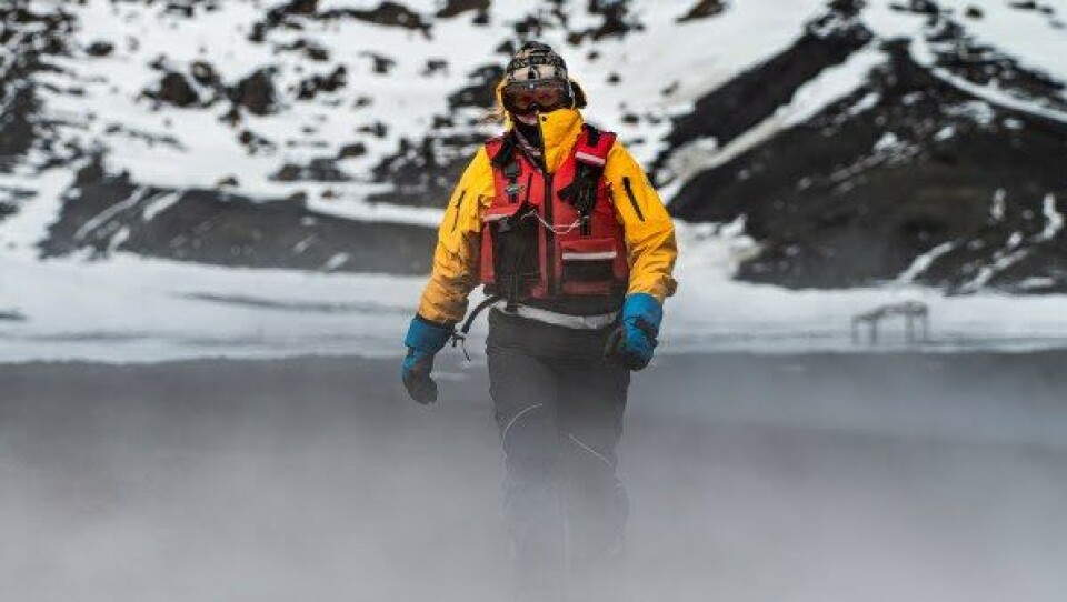 Karin Strand blir gudmor for Hurtigrutens nye hybride ekspedisjonsskip. Foto: Stefan Dall/Hurtigruten
