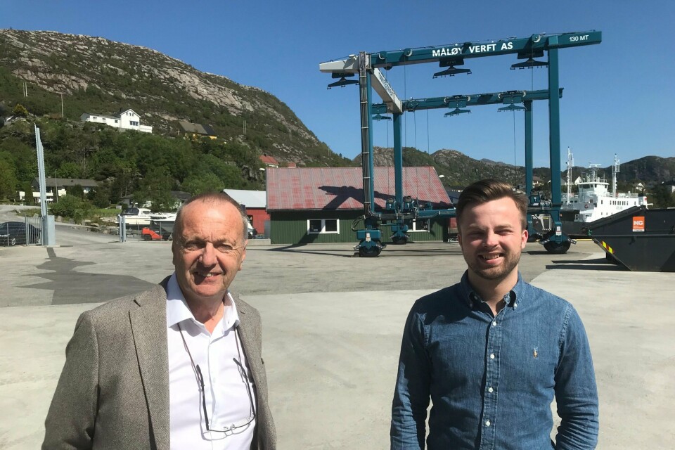 Gunnar Carlson (tv) og Kristian Lundebrekke ser fremover ved Måløy Verft.