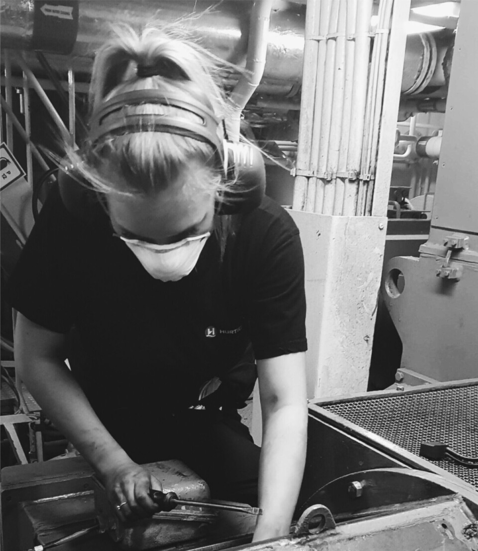 Rebecka Jungblut er elektrikerassistent på MS Finnmarken og valgte en maritim karriere da hun skulle velge lærlingplass på videregående.