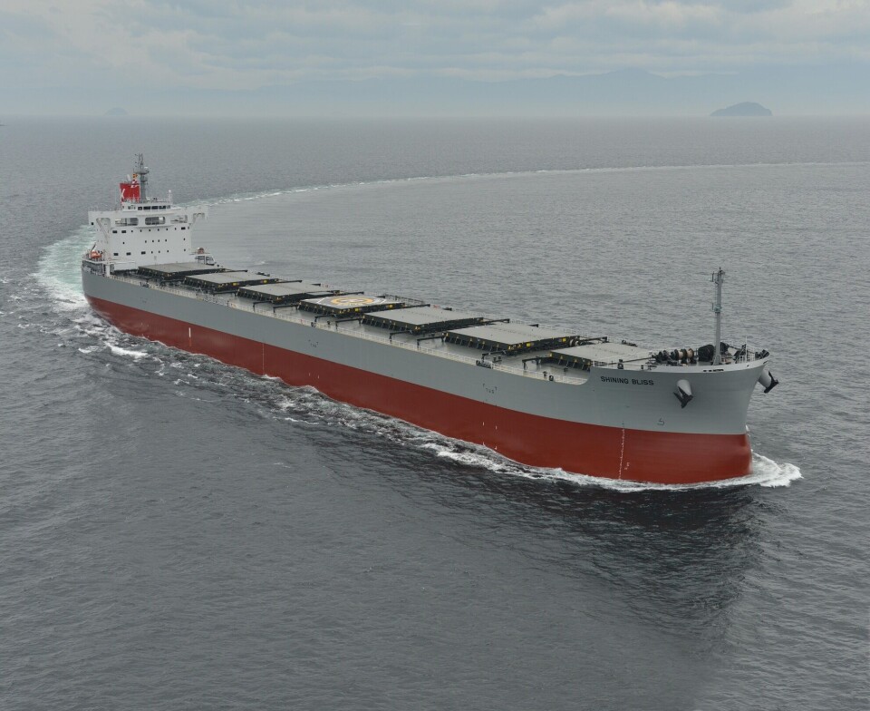 Bildet viser en Kamsarmax bulk carrier. Skipet har ikke har noe med denne avtalen å gjøre.Foto: Tsuneishi