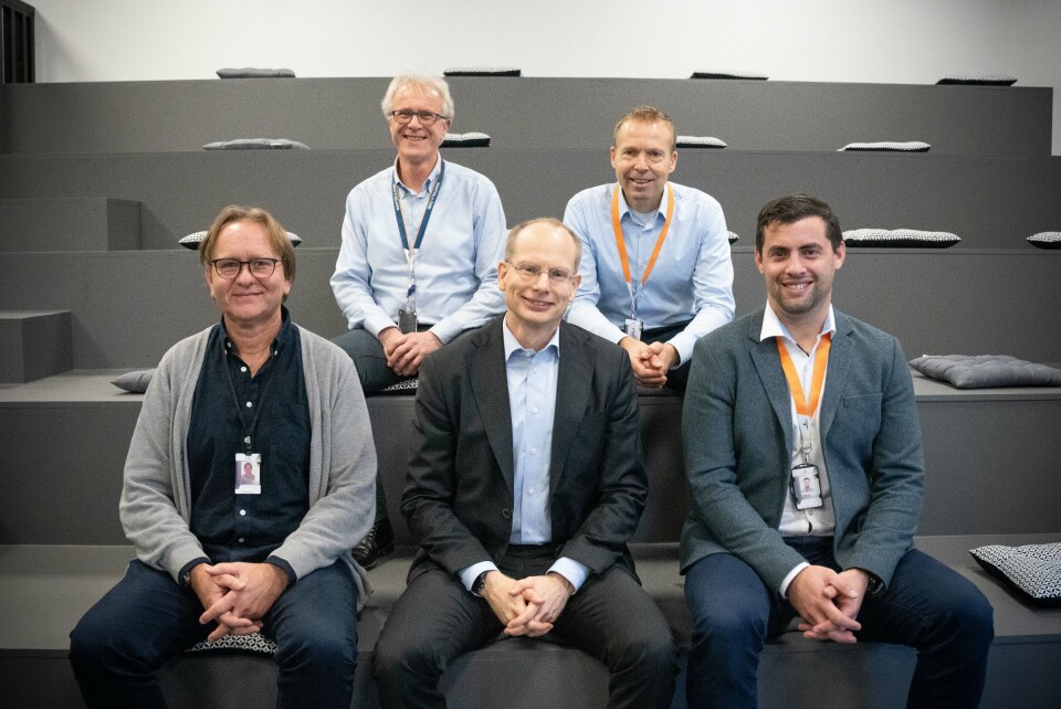 Hybridavdelingen på Stord; Ingve Sørfonn, Kjell Storelid, Dag Håvard Håvardsholm og Steven Gavshon, her sammen med Konsernsjef i Wärtsilä, Håkan Agnevall, da han besøkte Stord sist måned. Foto: Wärtsilä