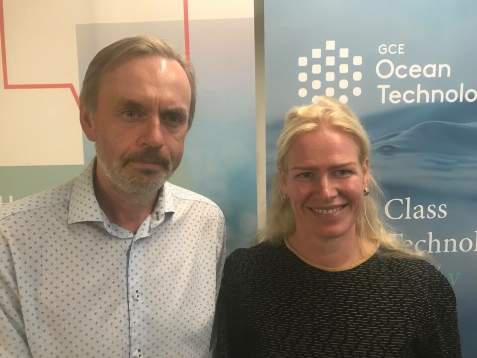 Nancy Jøssang fra Opus og Tor Vidar Kittang fra Fjord 1 la frem planene om en blå bybane i Bergen. Foto: Sigbjørn Larsen