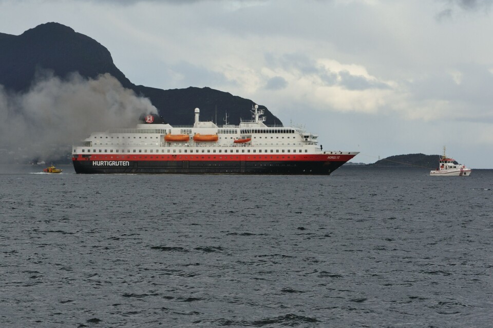 Hurtigruteskipet Nordlys i brann, en hendelse med et enormt skadepotensiale. Foto Redningsselskapet
