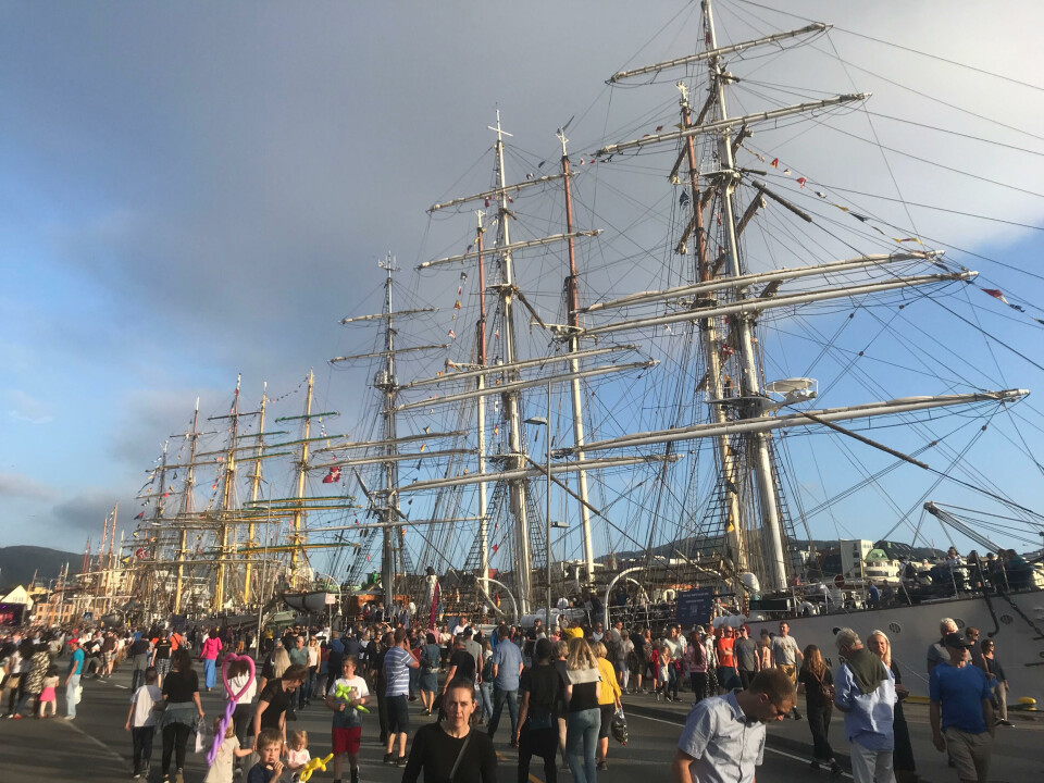 Publikum storkoste seg på Tall Ship Races i Bergen 2019. Foto: Sigbjørn Larsen.