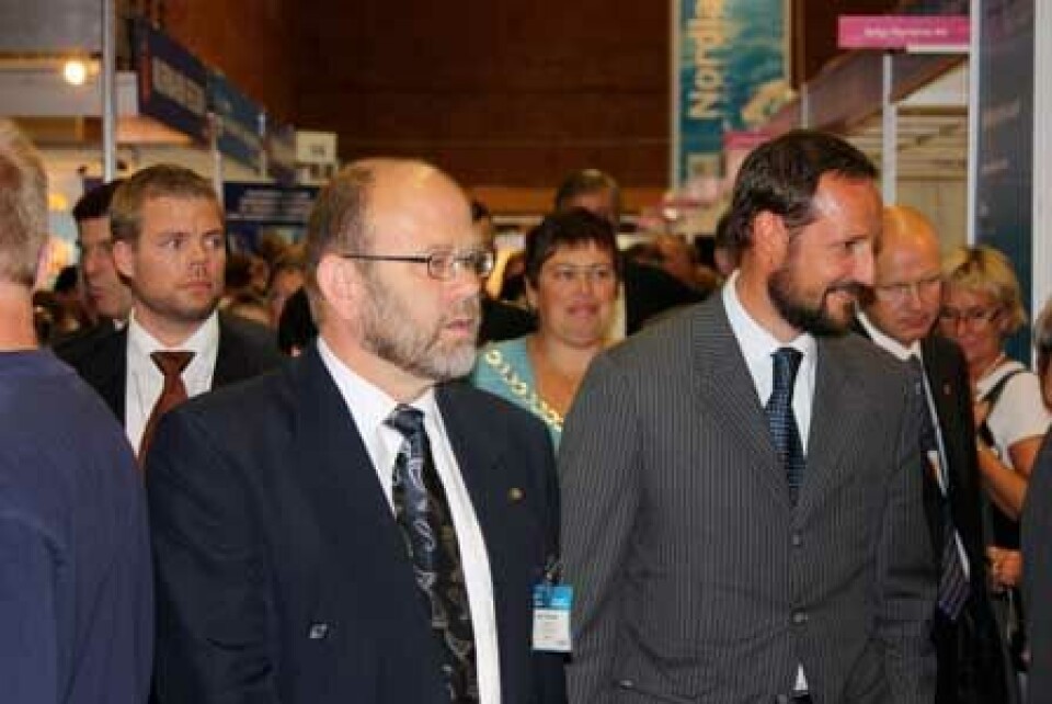 Petter Gullestad viste HKH Kronprins Haakon rundt på messeområdet på åpningsdagen.