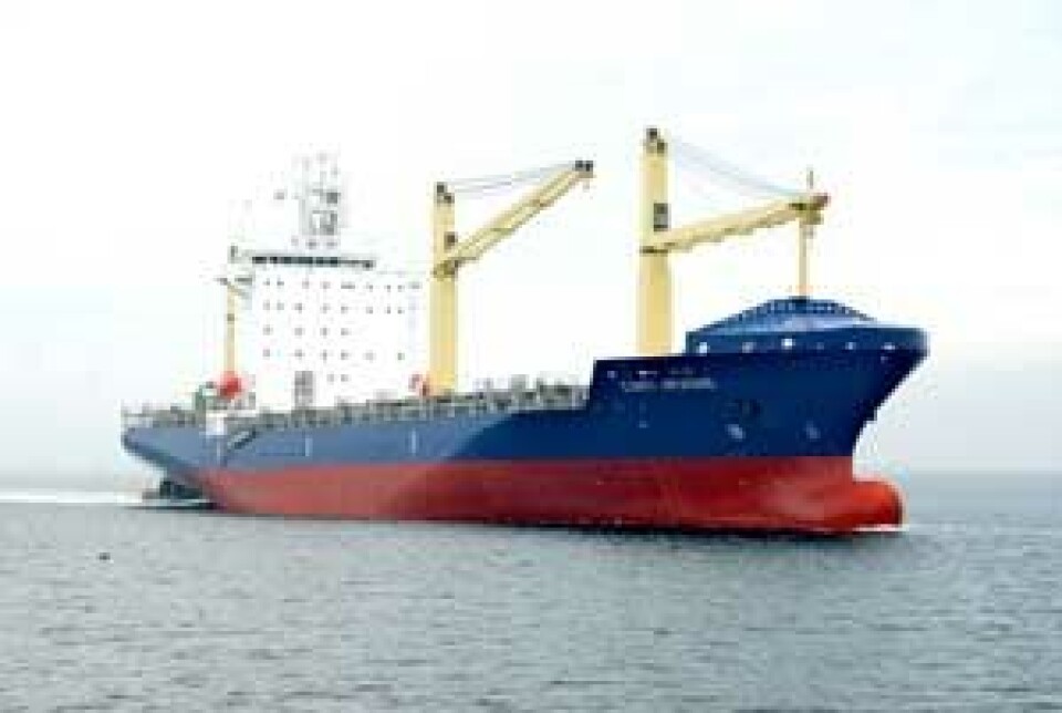 Aker Yards i Wismar leverte i desember containerskipet Conti Ariadne som går inn på charter til franske CMA CGM. Skipet er 204m langt og på 30.750 dwt og har kapasitet for 2127 containers med 400 reefer plugger.