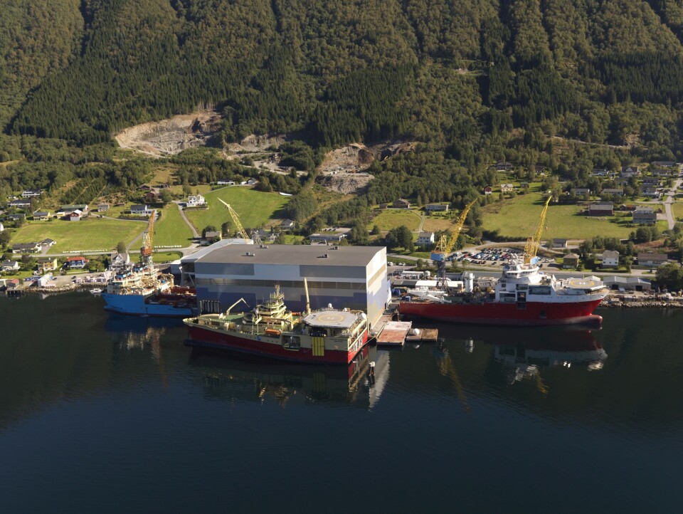 Selvfølgelig hadde vi foretrukket et bildet av designet, men det er dessverre ikke tilgjengelig pt. Bildet viser Vards verftsanlegg på Langsten. Foto: VARD/Kristiansen