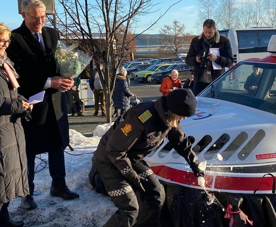 Politidirektør Beneidcte Bjørnland er gudmor for det nye fartøyet. Foto: Redningsselskapet